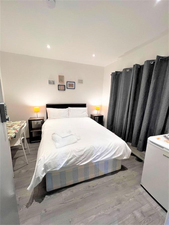 Stepney Green Beds To Stay 24 Londra Exterior foto