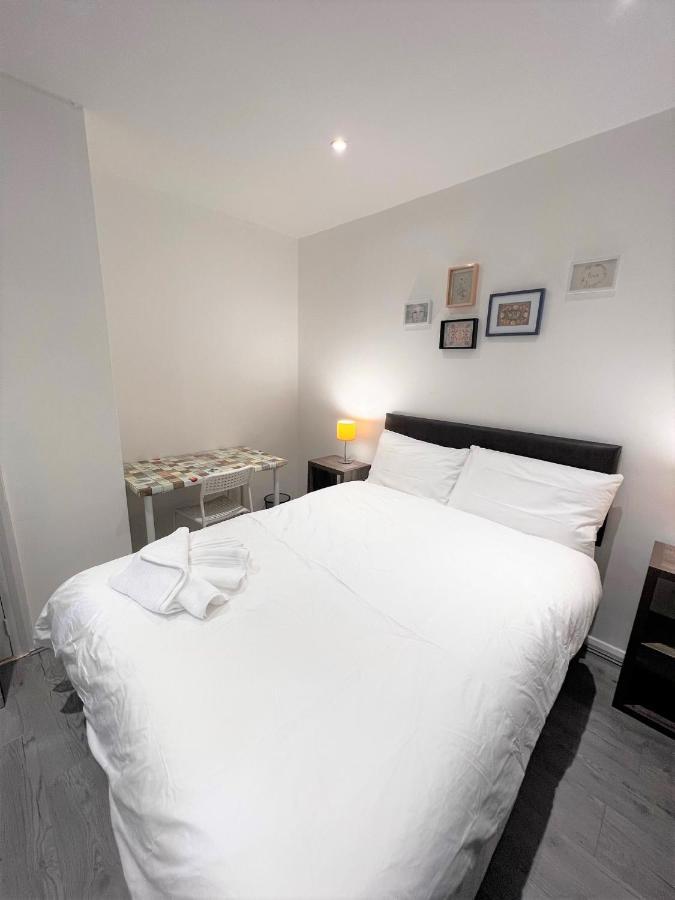 Stepney Green Beds To Stay 24 Londra Exterior foto