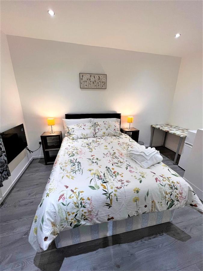 Stepney Green Beds To Stay 24 Londra Exterior foto